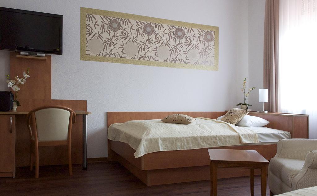 Hotel Vier Loewen Traben-Trarbach Phòng bức ảnh